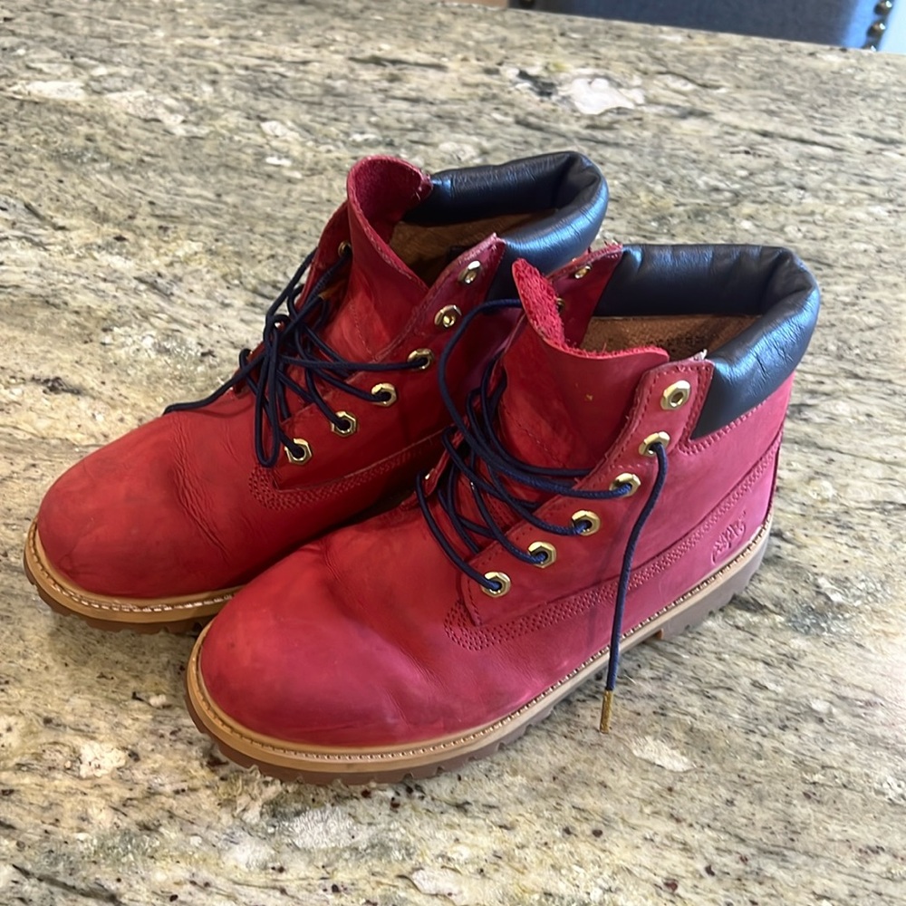 Timberland boots in Red leather with navy accents. Size 40